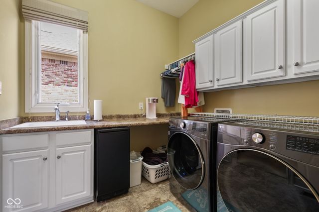 15648 Hawks Way, Carmel, IN 46033