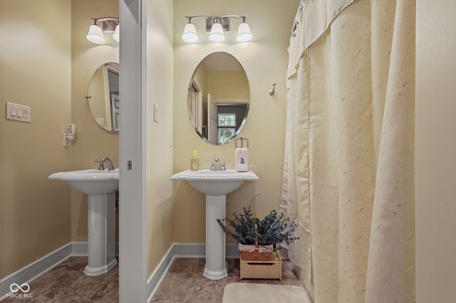 15648 Hawks Way, Carmel, IN 46033