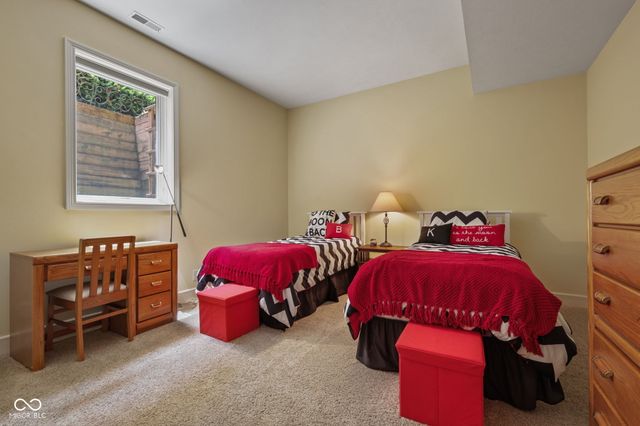 15648 Hawks Way, Carmel, IN 46033