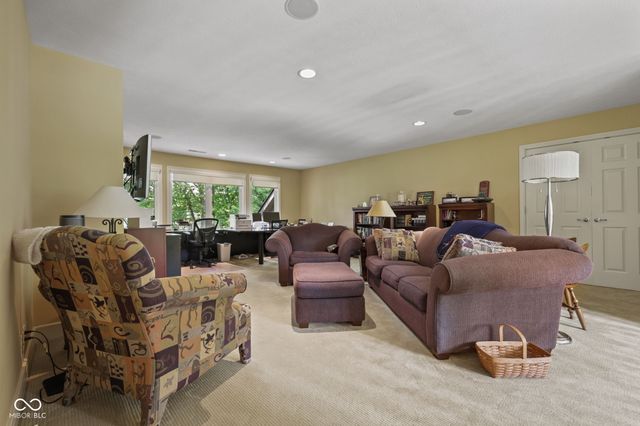 15648 Hawks Way, Carmel, IN 46033