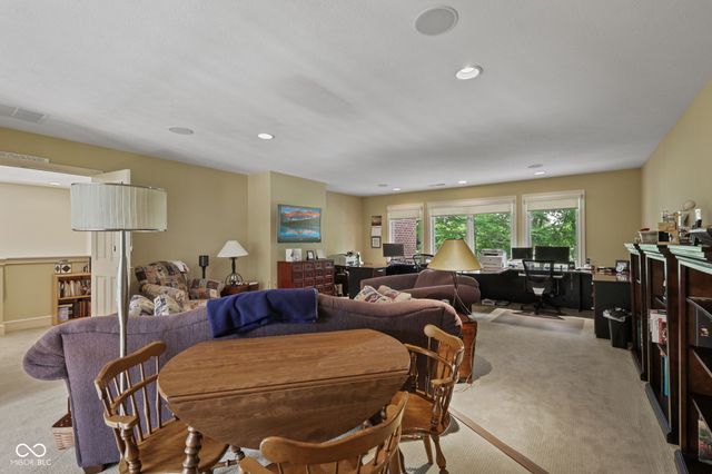 15648 Hawks Way, Carmel, IN 46033