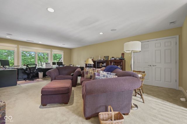 15648 Hawks Way, Carmel, IN 46033