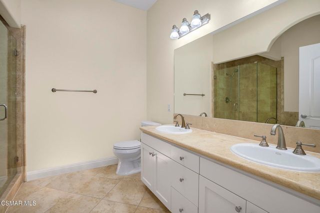 10740 Moorpark Street 304, Toluca Lake, CA 91602