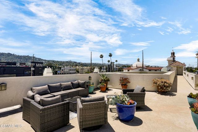 10740 Moorpark Street 304, Toluca Lake, CA 91602