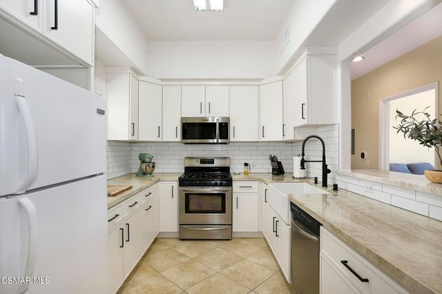 10740 Moorpark Street 304, Toluca Lake, CA 91602