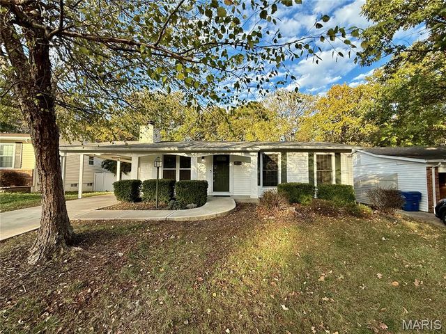 1833 San Luis Rey Parkway, Fenton, MO 63026