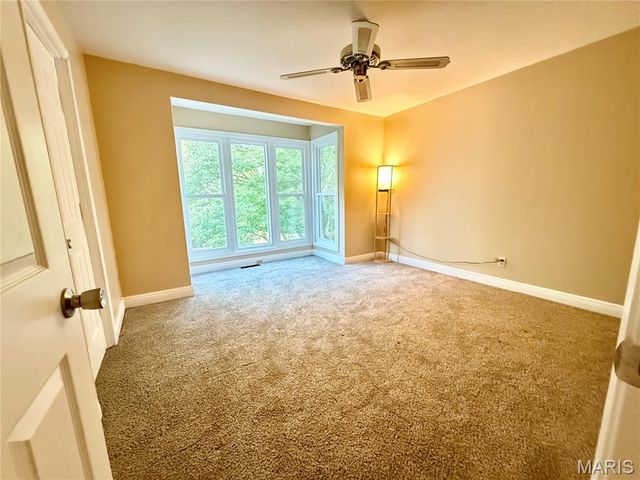 1833 San Luis Rey Parkway, Fenton, MO 63026