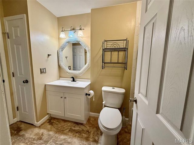 1833 San Luis Rey Parkway, Fenton, MO 63026