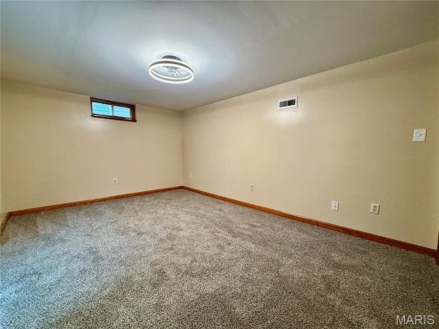 1833 San Luis Rey Parkway, Fenton, MO 63026