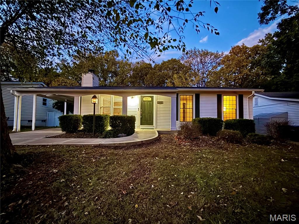 1833 San Luis Rey Parkway, Fenton, MO 63026