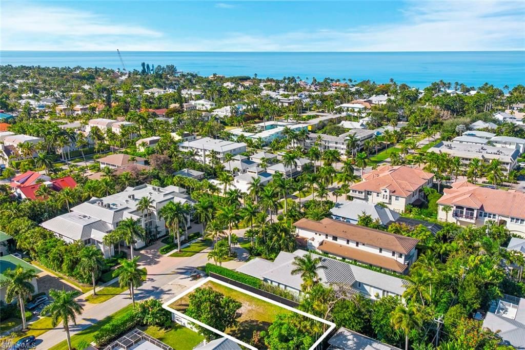395 7th AVE S, NAPLES, FL 34102 — photo 4