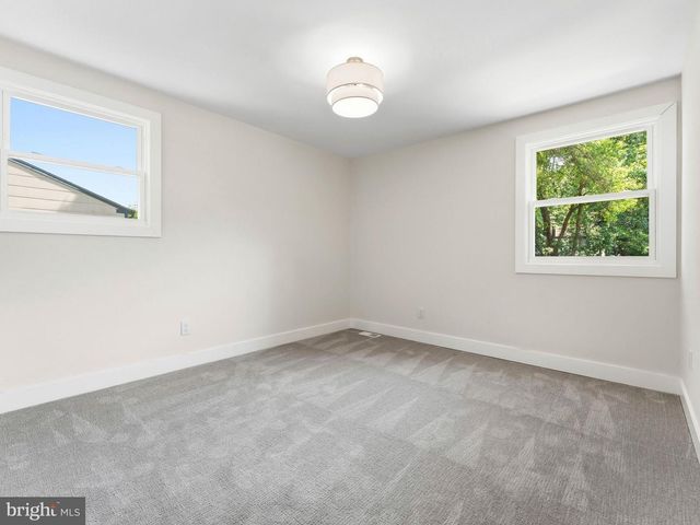 25 MINDY DR, Moorestown, NJ 08057