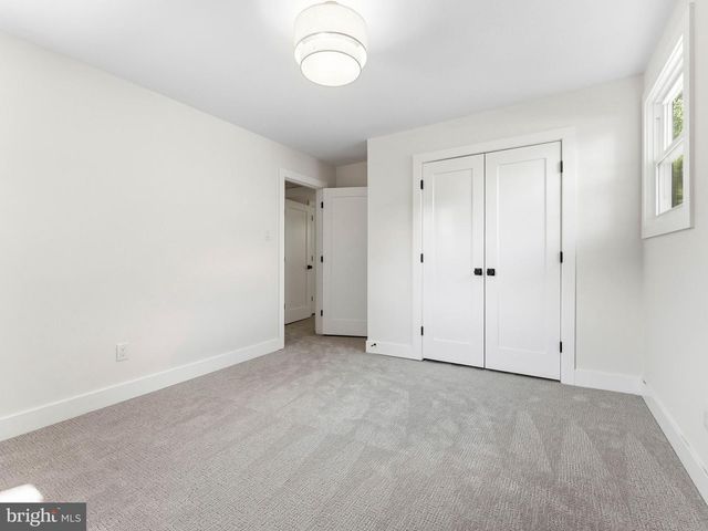 25 MINDY DR, Moorestown, NJ 08057