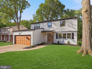 25 MINDY DR, Moorestown, NJ 08057