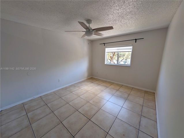 3680 N 56th Ave 827, Hollywood, FL 33021