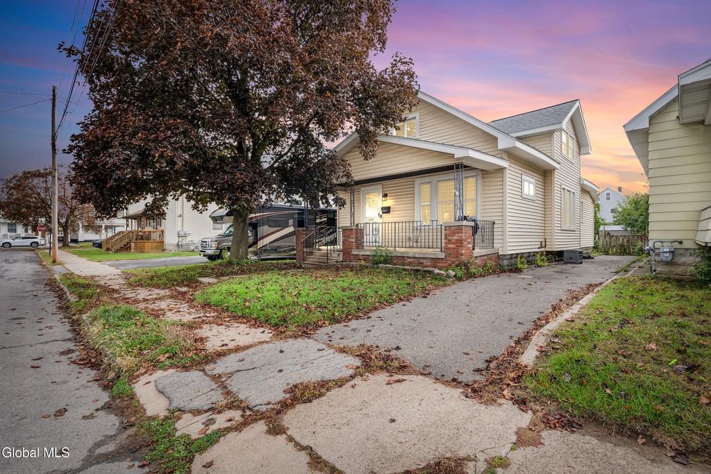1327 Dewitt Street, Schenectady, NY 12303
