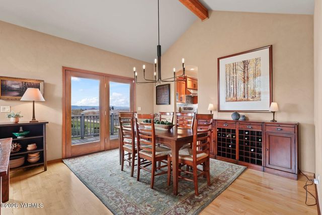 11105 Zier Rd, Yakima, WA 98908