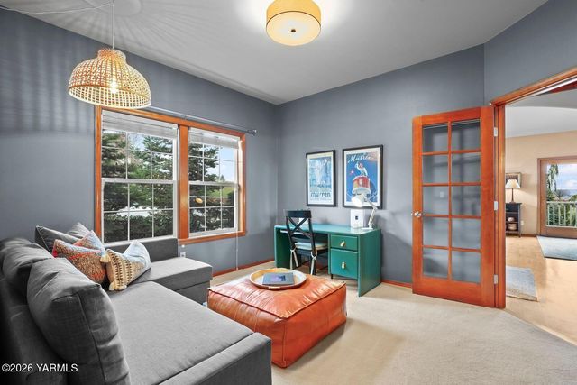 11105 Zier Rd, Yakima, WA 98908