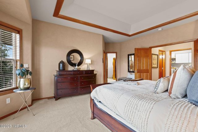 11105 Zier Rd, Yakima, WA 98908