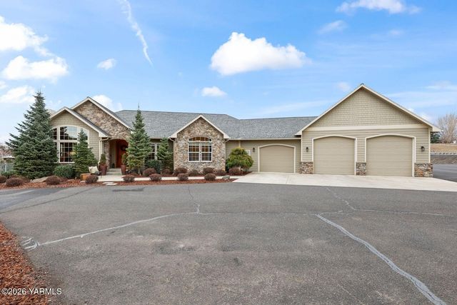 11105 Zier Rd, Yakima, WA 98908