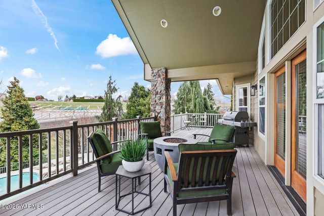 11105 Zier Rd, Yakima, WA 98908