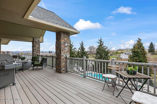 11105 Zier Rd, Yakima, WA 98908