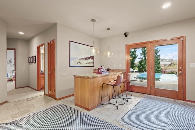 11105 Zier Rd, Yakima, WA 98908