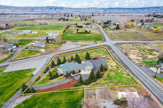 11105 Zier Rd, Yakima, WA 98908