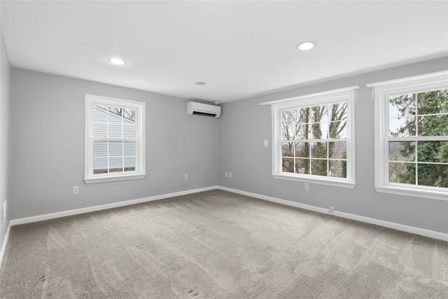 2012 Pleasant St, Bethel Park, PA 15102