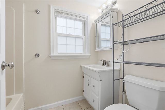 2012 Pleasant St, Bethel Park, PA 15102