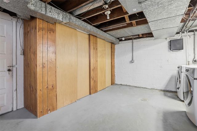 2012 Pleasant St, Bethel Park, PA 15102
