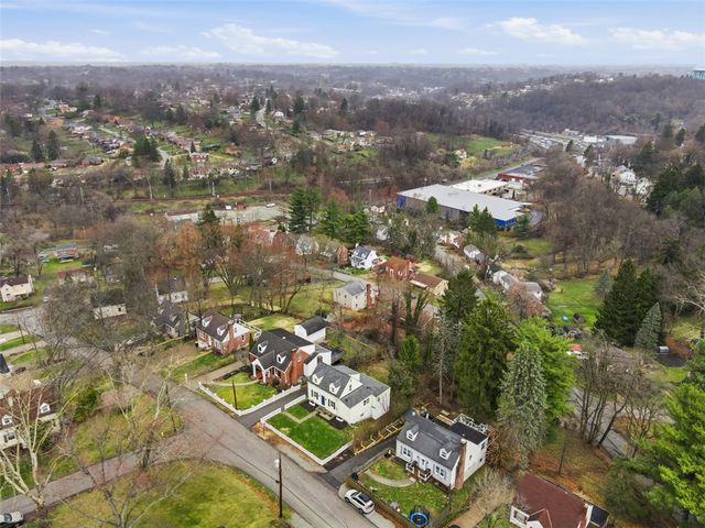 2012 Pleasant St, Bethel Park, PA 15102