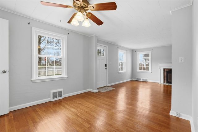 2012 Pleasant St, Bethel Park, PA 15102