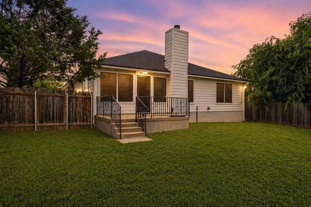 2001 Rain Water DR, Austin, TX 78734
