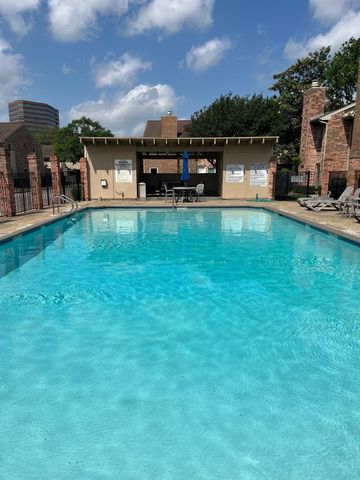 2517 Bering Drive, Houston, TX 77057