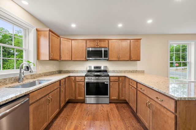 5A Violette Drive, Epping, NH 03042