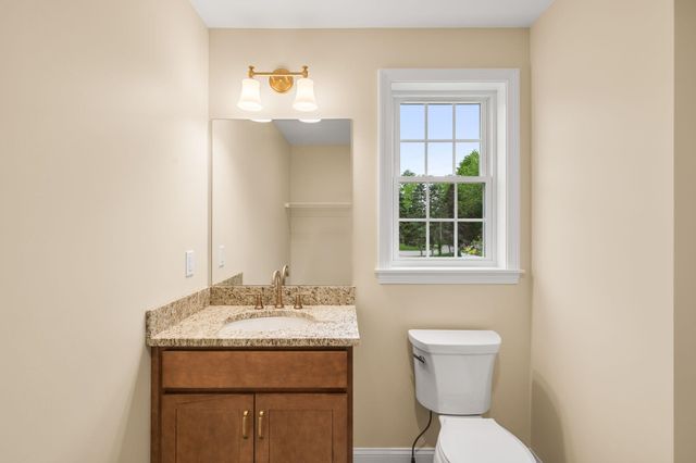 5A Violette Drive, Epping, NH 03042