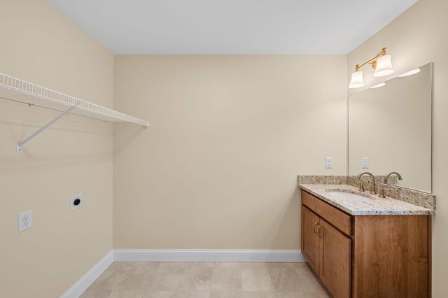5A Violette Drive, Epping, NH 03042