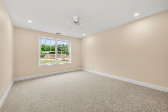 5A Violette Drive, Epping, NH 03042