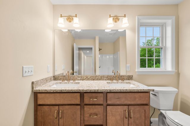 5A Violette Drive, Epping, NH 03042