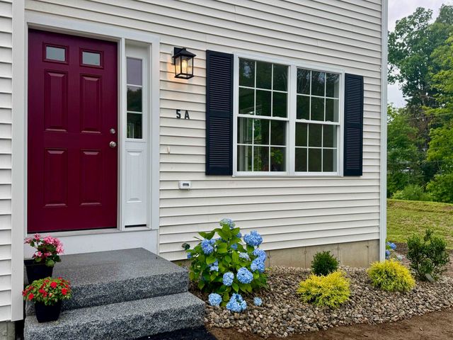 5A Violette Drive, Epping, NH 03042