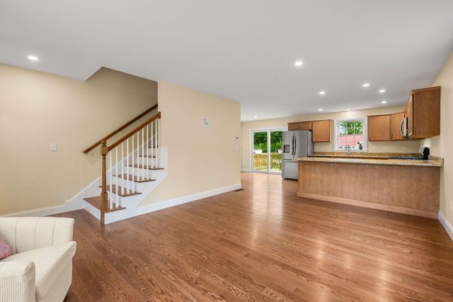5A Violette Drive, Epping, NH 03042