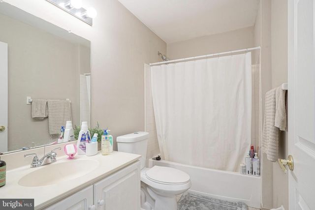 127 BUCKINGHAM WAY, Mount Laurel, NJ 08054