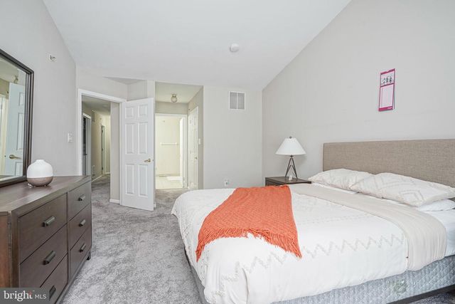 127 BUCKINGHAM WAY, Mount Laurel, NJ 08054