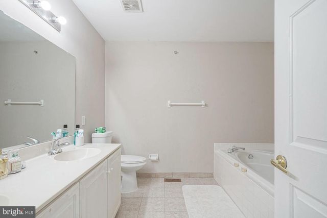 127 BUCKINGHAM WAY, Mount Laurel, NJ 08054
