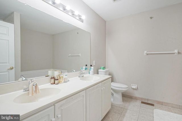 127 BUCKINGHAM WAY, Mount Laurel, NJ 08054
