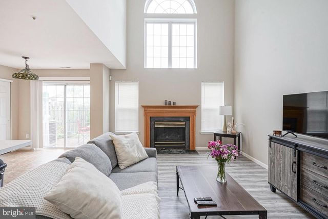 127 BUCKINGHAM WAY, Mount Laurel, NJ 08054