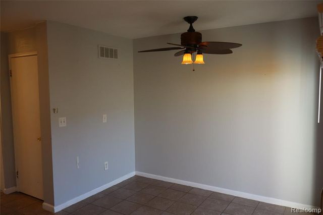 36806 Park Place Drive, Sterling Heights, MI 48310