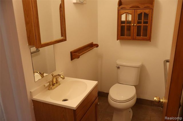 36806 Park Place Drive, Sterling Heights, MI 48310