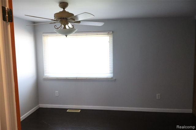 36806 Park Place Drive, Sterling Heights, MI 48310